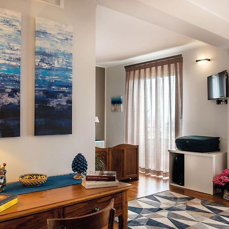 Torrevarata - Guest Rooms 산타 테레사 디 리바 외부 사진