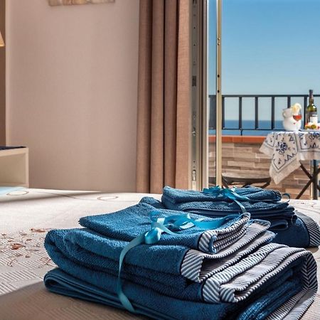 Torrevarata - Guest Rooms 산타 테레사 디 리바 외부 사진