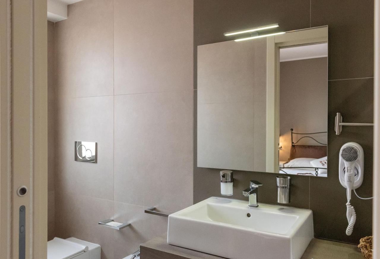Torrevarata - Guest Rooms 산타 테레사 디 리바 외부 사진