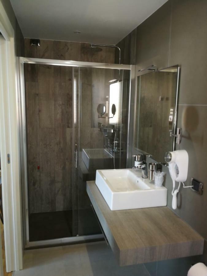 Torrevarata - Guest Rooms 산타 테레사 디 리바 외부 사진